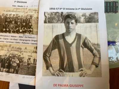 �Avevo 16 anni quando nel 1955 fui preso nelle giovanili dell�Ideale�, racconta Pino mostrandoci alcuni scatti in cui si vede lui, giovanissimo, al Campo degli Sports 